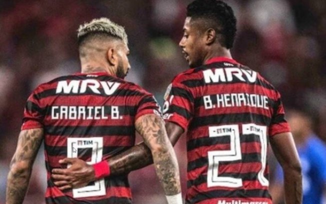 Gabigol formará dupla de ataque com o Parça Bruno Henrique pela última vez Gabigol formará dupla de ataque com o Parça Bruno Henrique pela última vez
