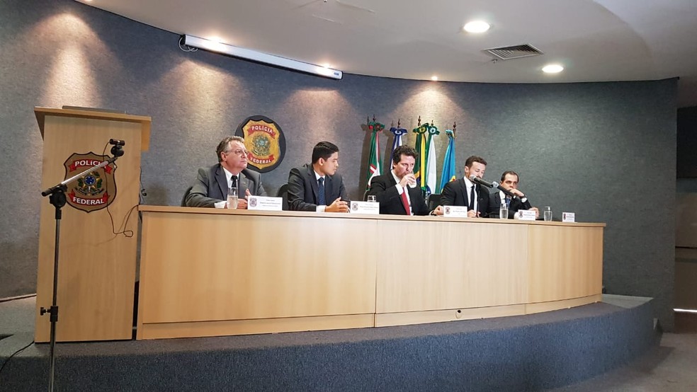 Durante a coletiva, Pozzobon criticou a Lei da Repatriação de Recursos — Foto: Alana Fonseca/G1 PR