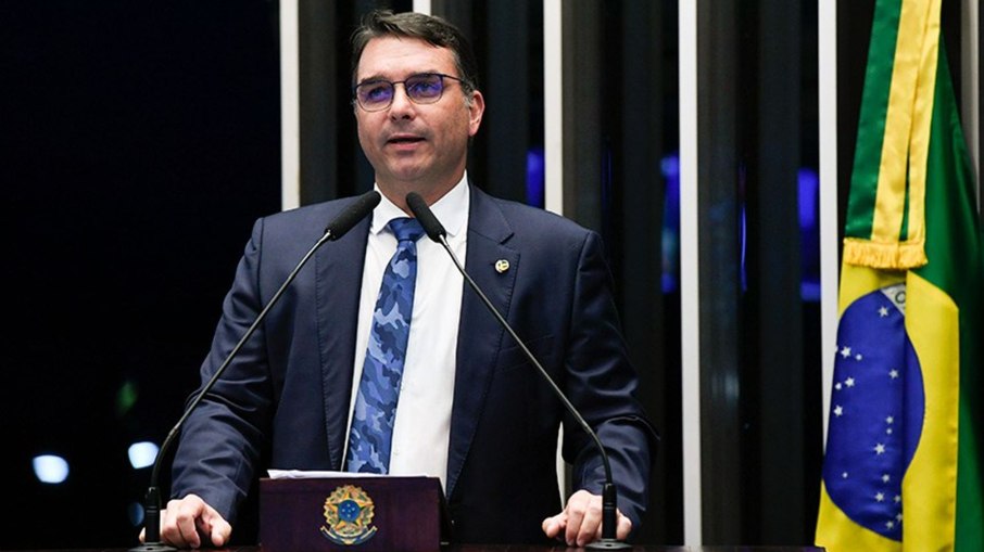 Senador Flávio Bolsonaro acredita que ONU seria caminho viável para defesa do pai Senador Flávio Bolsonaro acredita que ONU seria caminho viável para defesa do pai