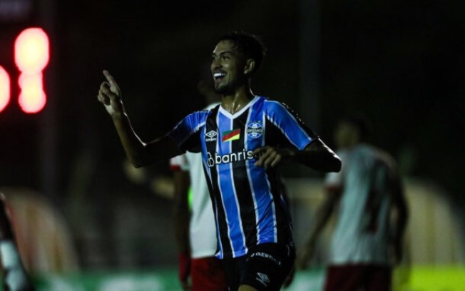 Tricolor buscou o empate no tempo regulamentar e venceu a partida nos pênaltis