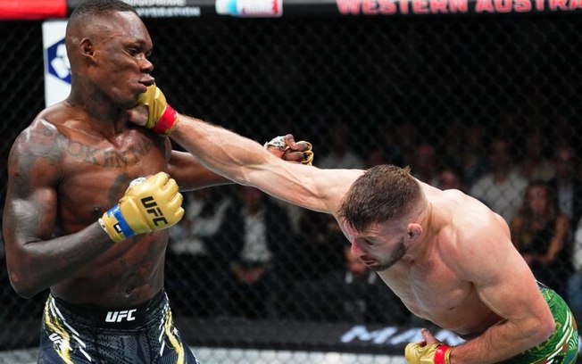 Adesanya minimiza possibilidade de não ser mais campeão do UFC Adesanya minimiza possibilidade de não ser mais campeão do UFC