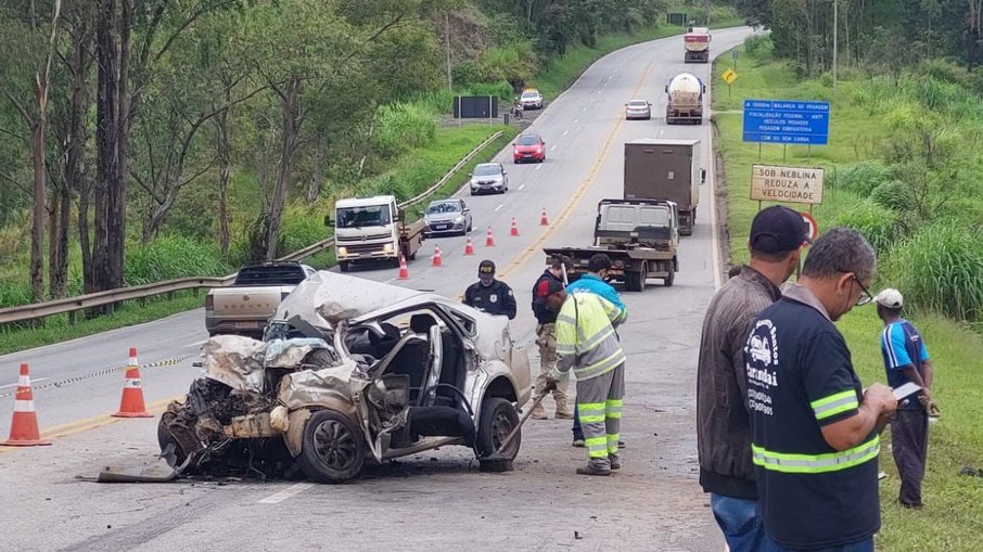 Cinco Membros de uma Família Morrem em Acidente na BR-040, em Carandaí