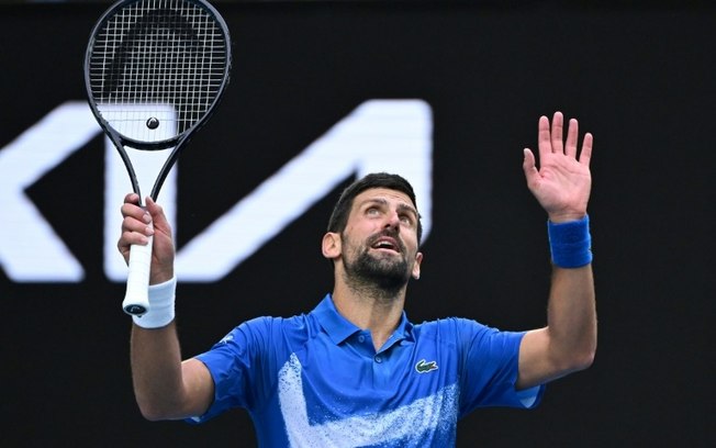 Novak Djokovic perdeu um set a caminho da terceira rodada do Aberto da Austrália