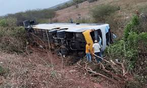 Em menos de 24 horas, dois acidentes envolvendo ônibus clandestinos deixam mortos e feridos no Piauí