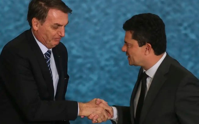 Bolsonaro diz que não indicou Moro ao STF porque ex-juiz “não passaria na sabatina” do Senado