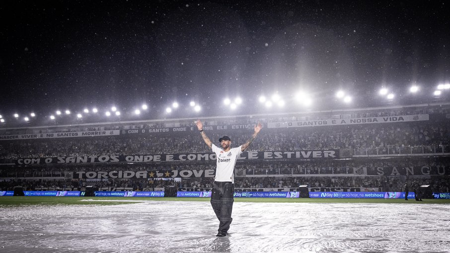 Neymar está de volta ao Santos após 12 anos