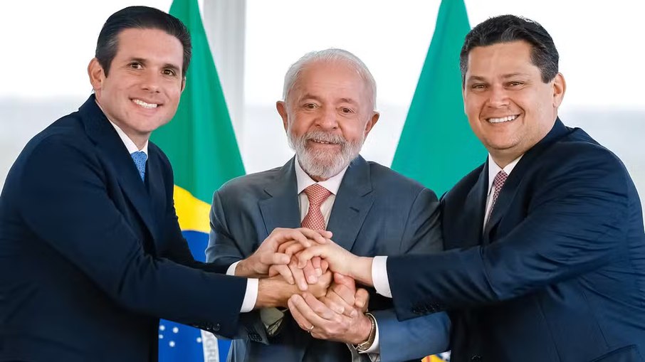 Lula se reuniu com Alcolumbre e Hugo Motta Lula se reuniu com Alcolumbre e Hugo Motta