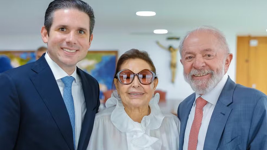 Hugo Motta levou sua avó para ver Lula Hugo Motta levou sua avó para ver Lula
