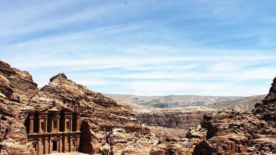 Petra, na Jordânia, no Oriente Médio à Ásia. 