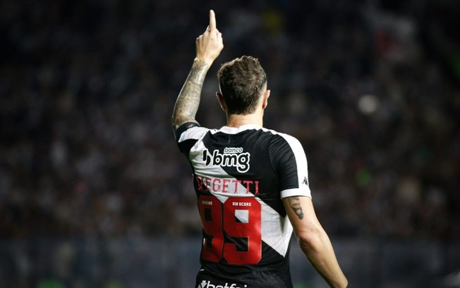 Vasco derrota Botafogo e garante vaga na semifinal contra o Flamengo