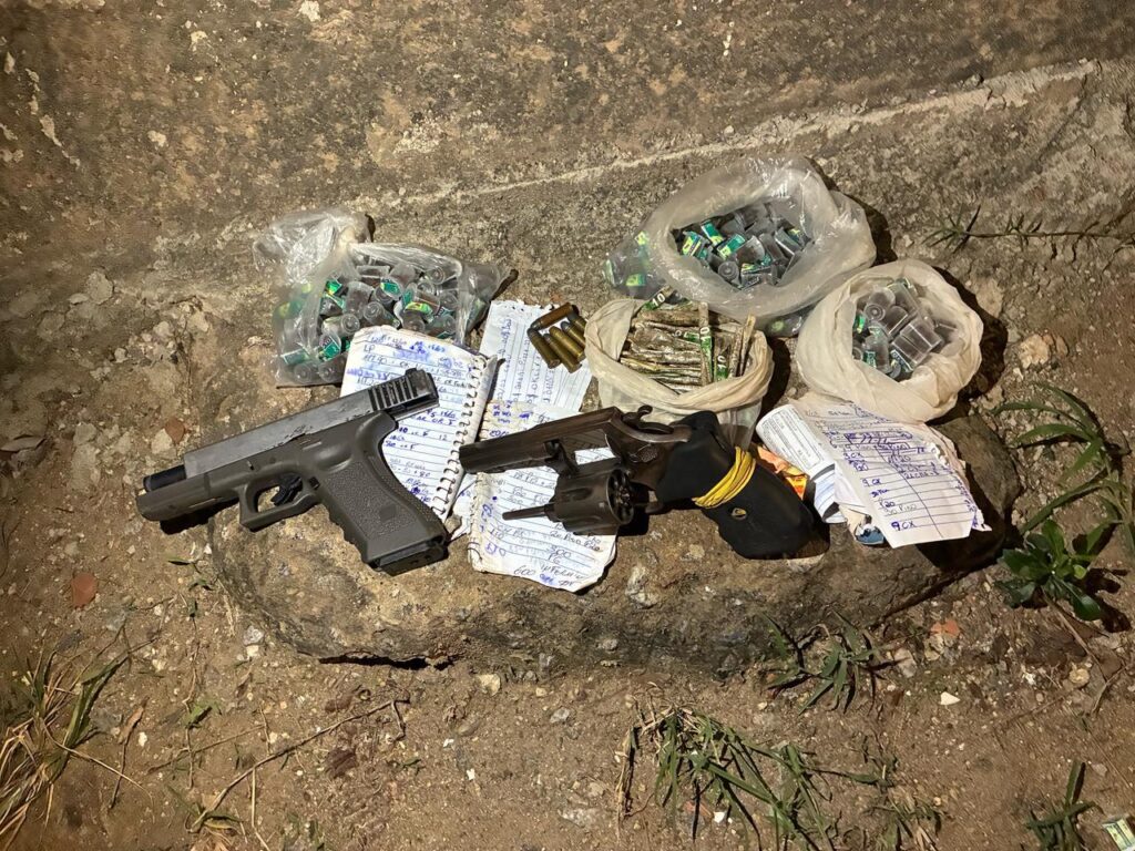 Serviço Reservado do 25° BPM prende homem por porte ilegal de arma em São Pedro da Aldeia