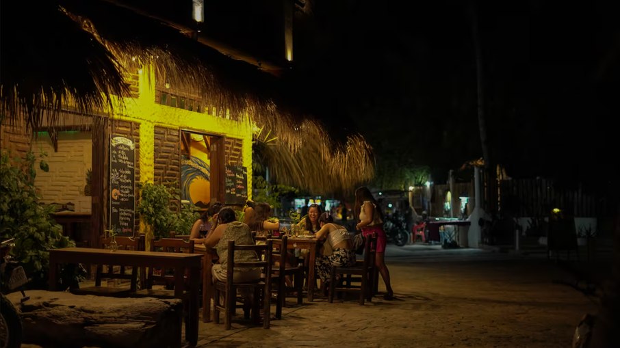 Turistas em um bar em Mazunte, Oaxaca