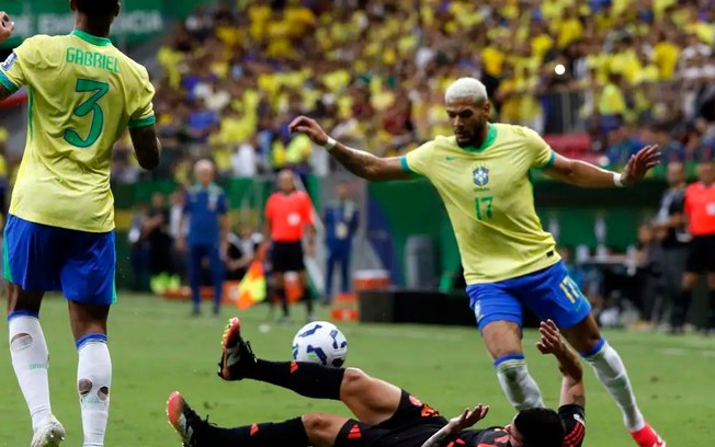 Brasil vence Colômbia por 2×1 durante jogo disputado pelas Eliminatórias da Copa em Brasília