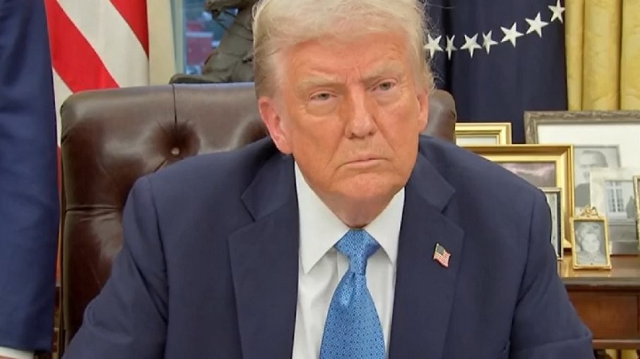 Trump assinou a ordem executiva revogando o sigilo em janeiro. 