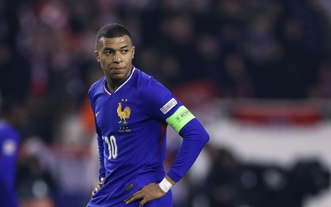 Kylian Mbappé durante derrota da França para Croácia no jogo de ida das quartas de final da Liga das Nações em Split