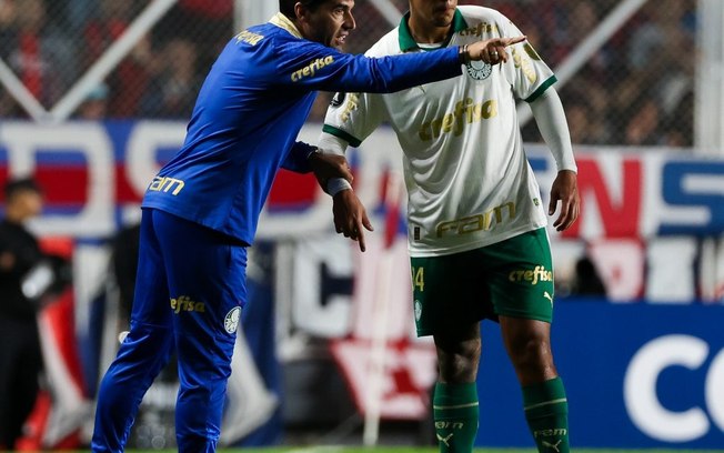 Red Bull Bragantino mira contratação de jovem zagueiro do Palmeiras