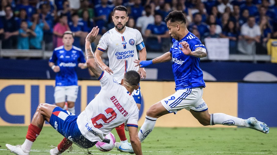 Cruzeiro e Bahia duelam no Mineirão pelo Campeonato Brasileiro