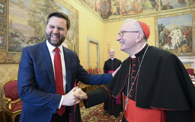 O vice-presidente dos Estados Unidos, JD Vance, e o secretário de Estado do Vaticano, Pietro Parolin