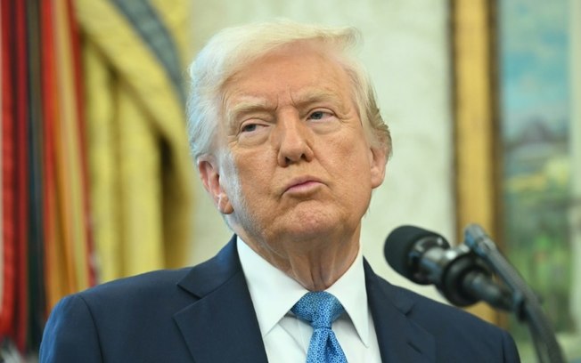 Após iniciar uma guerra comercial global no começo do mês, antes de recuar parcialmente uma semana depois, Trump é afetado