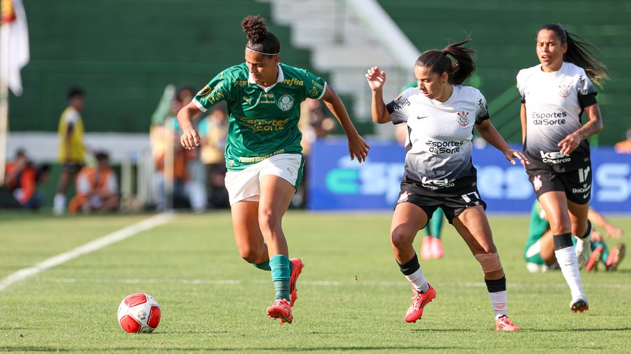 Corinthians e Palmeiras medem forças neste sábado, pelo Brasileirão Feminino