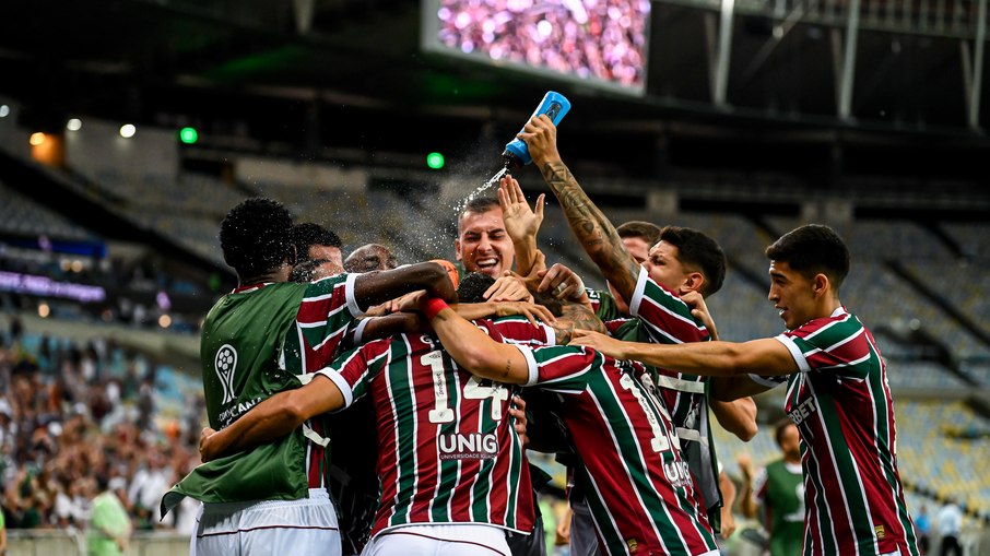 Em noite inspirada, Fluminense goleia San José e vence na Sula