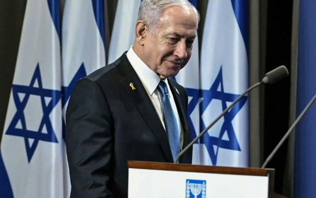 O primeiro-ministro de Israel, Benjamin Netanyahu, anunciou a destituição do então chefe do Shin Bet - o serviço de segurança interno -, Ronen Bar, em 21 de março de 2025