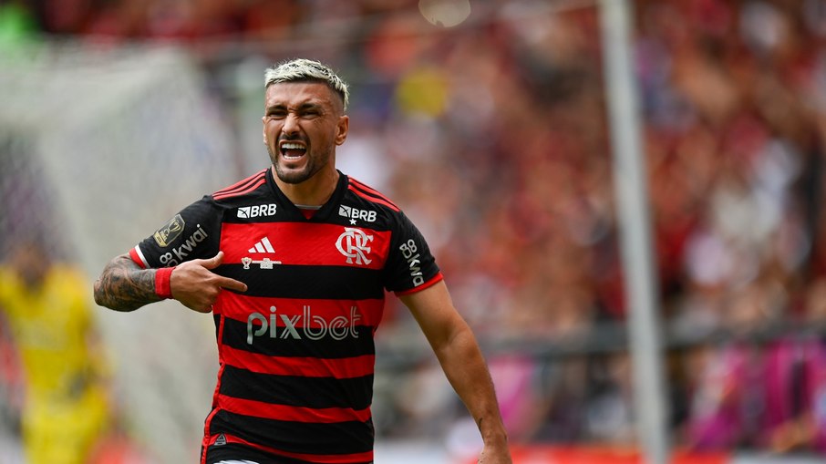 Flamengo visita o Vitória pela segunda rodada do Brasileirão