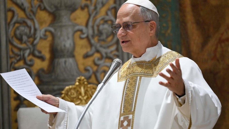 Papa Leão XIV celebra sua primeira missa na Capela Sistina
