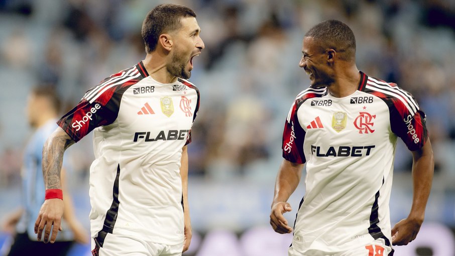 Arrascaeta e De la Cruz são dois dos principais nomes do Flamengo