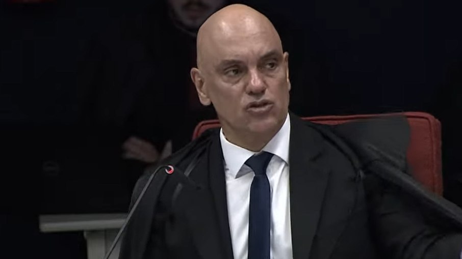 Moraes foi favorável para que os oito acusados virassem réus