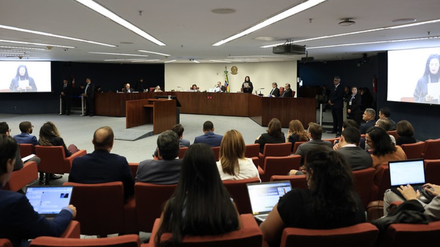 o ministro Cristiano Zanin, presidente da Primeira Turma do STF, convocou sessão virtual extraordinária para analisar a decisão da Câmara de suspender a ação penal contra Ramagem