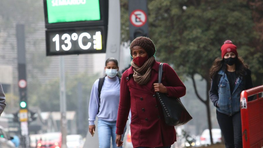 São Paulo deve registrar 13 graus na madrugada desta sexta (16) São Paulo deve registrar 13 graus na madrugada desta sexta (16)