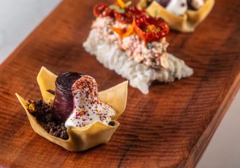 Quatro restaurantes brasileiros entram para o famoso Guia Michelin 2025; veja quais Quatro novos restaurantes brasileiros estão no Guia Michelin 2025. Gastronomia de ponta! Foto: Divulgação/Guia Michelin