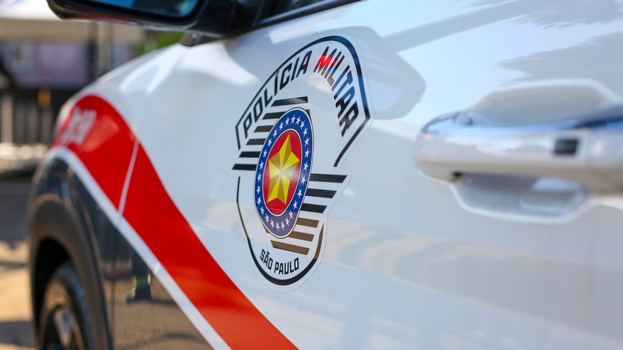 Polícia busca oito criminosos após invasão a edifício residencial no centro de São Paulo Polícia busca oito criminosos após invasão a edifício residencial no centro de São Paulo