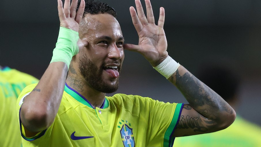 Neymar marca compromisso para o mesmo dia de jogo da seleção brasileira Neymar marca compromisso para o mesmo dia de jogo da seleção brasileira