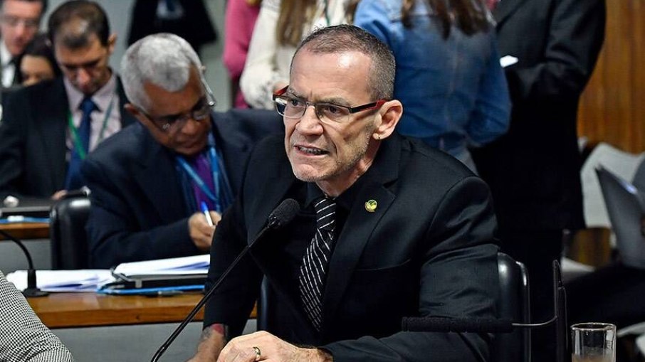 O senador Fabiano Contarato (PT-ES) assinou a CPMI O senador Fabiano Contarato (PT-ES) assinou a CPMI