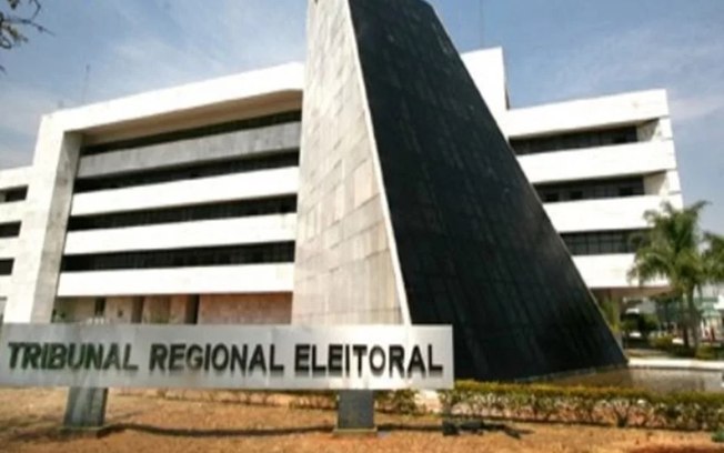 TRE-DF instala comissão para retotalizar votos das eleições de 2022 após decisão do STF sobre sobras eleitorais TRE-DF instala comissão para retotalizar votos das eleições de 2022 após decisão do STF sobre sobras eleitorais
