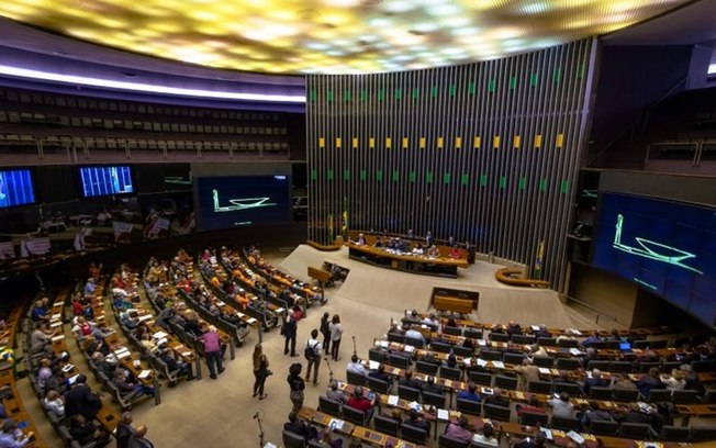 Câmara aprova cancelamento digital da contribuição sindical e revoga trechos da CLT Câmara aprova cancelamento digital da contribuição sindical e revoga trechos da CLT