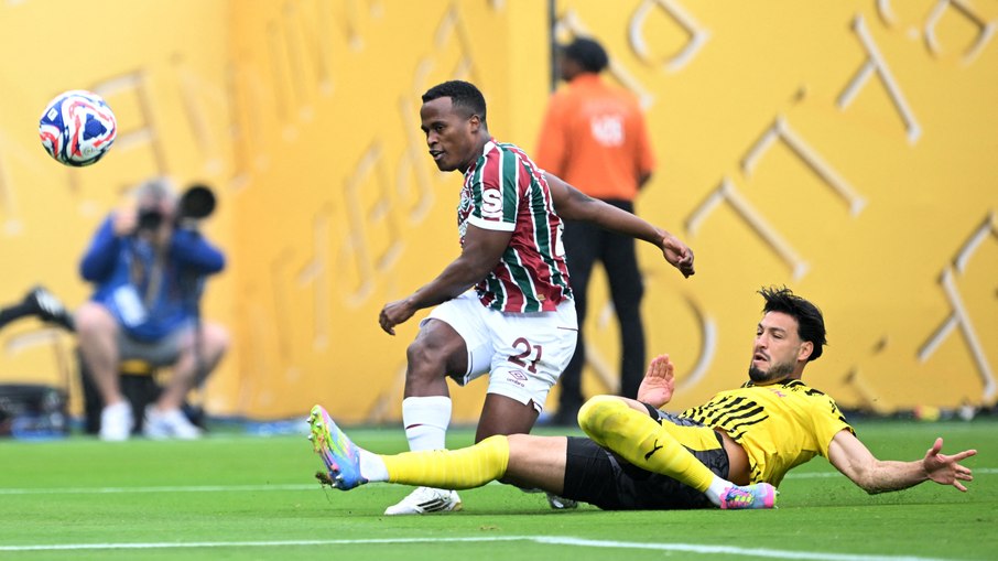 Fluminense e Borussia Dortmund protagonizaram jogo movimentado Fluminense e Borussia Dortmund protagonizaram jogo movimentado