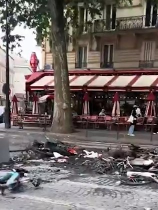 saques e destruição em paris após jogo da uefa