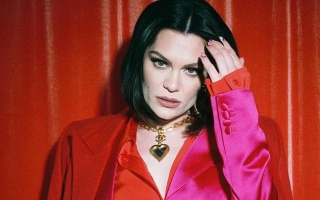 Cantora Jessie J tem crise de pânico e diz que um alimento ajudou Cantora Jessie J tem crise de pânico e diz que um alimento ajudou