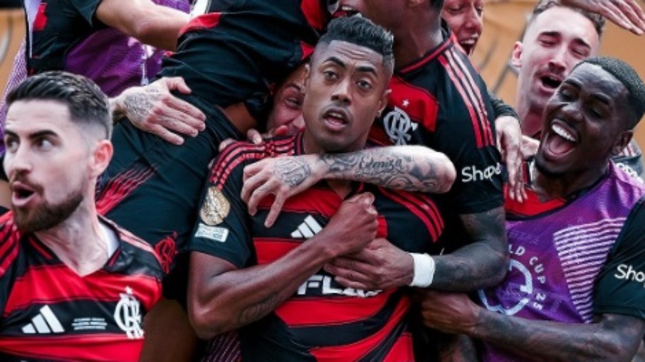 Bruno Henrique decide e Flamengo faz história Bruno Henrique decide e Flamengo faz história