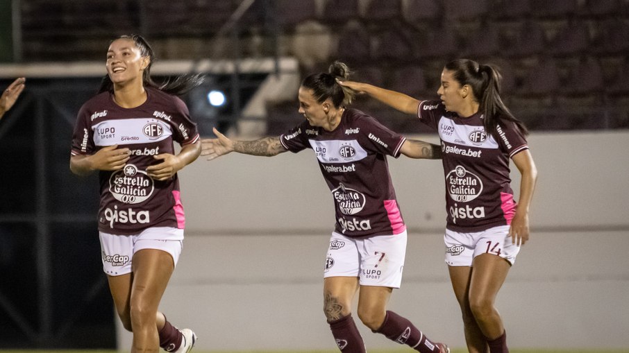 Ferroviária encara o Bragantino neste sábado (14) Ferroviária encara o Bragantino neste sábado (14)
