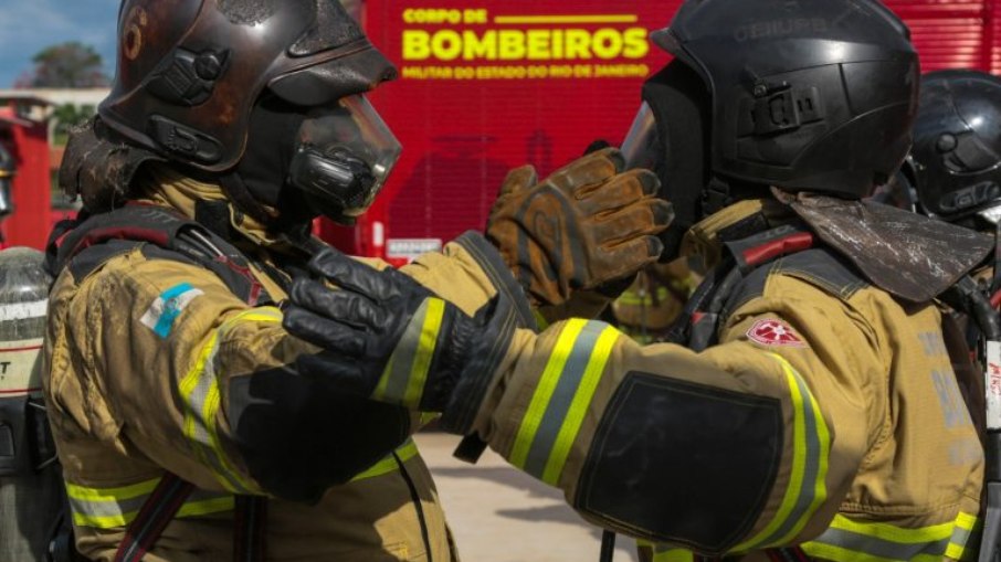 Corpo de Bombeiros Militar do Estado do Rio de Janeiro Corpo de Bombeiros Militar do Estado do Rio de Janeiro