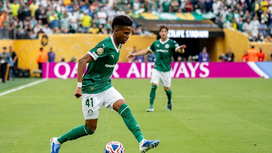 Estêvão foi eleito o melhor em campo nesta partida
