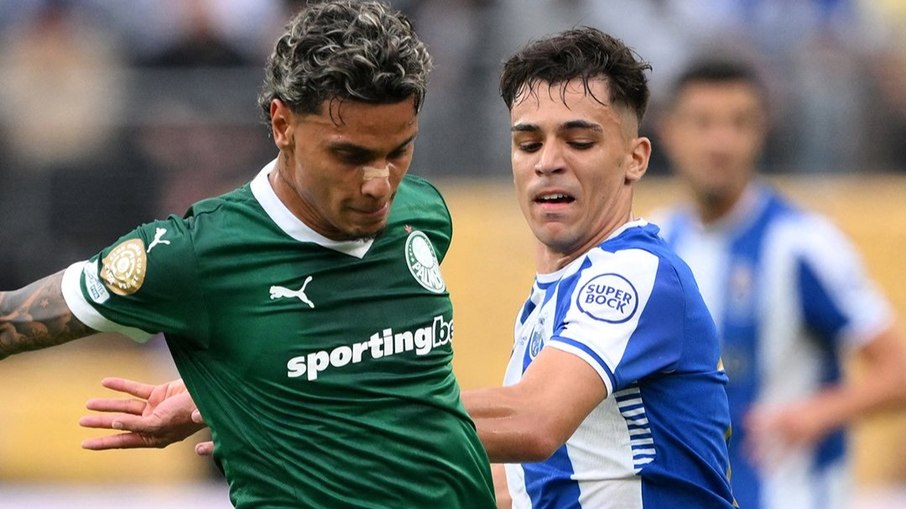 Palmeiras criou as principais chances frente ao Porto Palmeiras criou as principais chances frente ao Porto