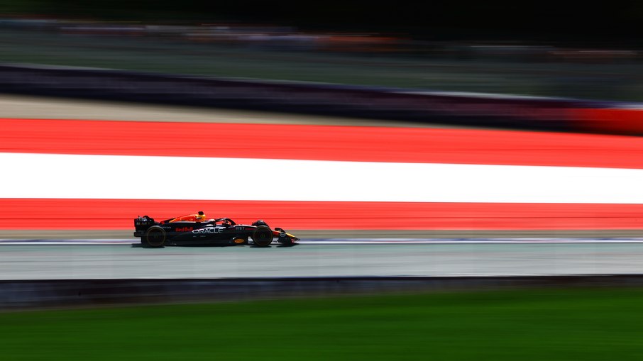 Verstappen soma quatro vitórias na casa da Red Bull Verstappen soma quatro vitórias na casa da Red Bull