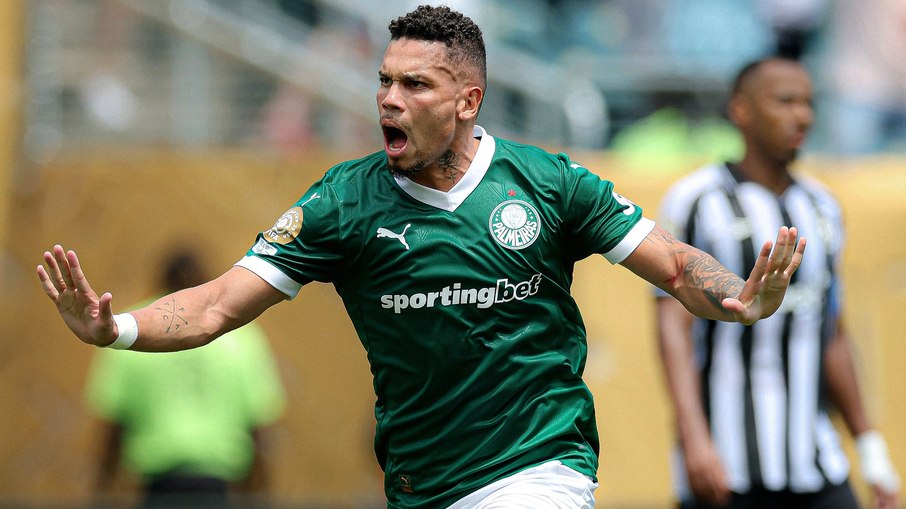 Paulinho marcou o gol da classificação palmeirense Paulinho marcou o gol da classificação palmeirense