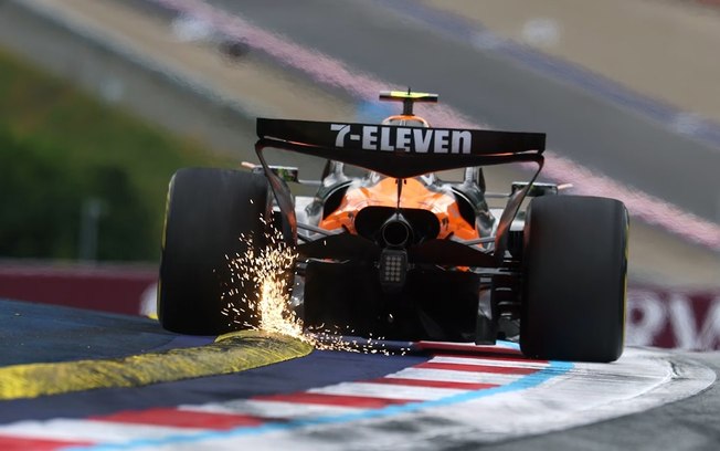 Norris marca melhor tempo no segundo treino livre do GP da Áustria, com Piastri em seguida Norris marca melhor tempo no segundo treino livre do GP da Áustria, com Piastri em seguida