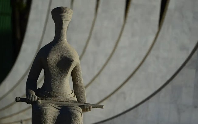 STF vai oferecer segurança vitalícia a ex-ministros da Corte STF vai oferecer segurança vitalícia a ex-ministros da Corte